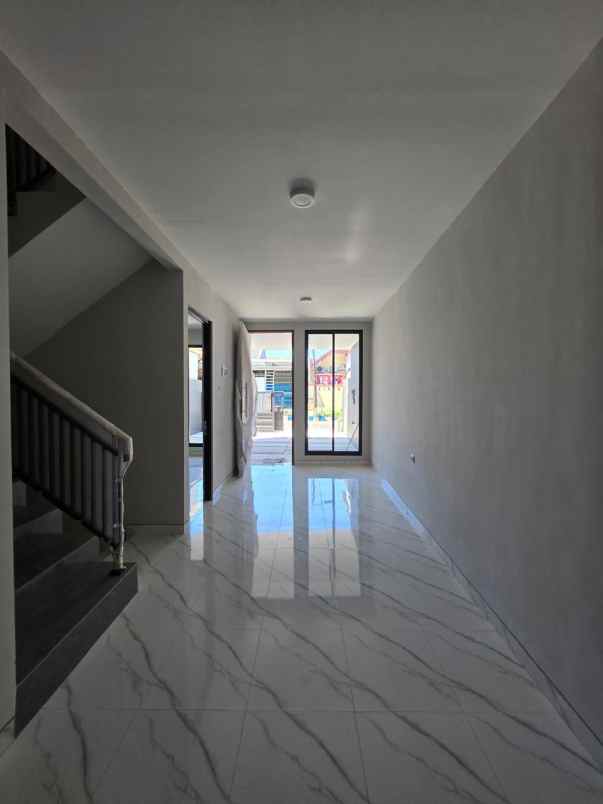 rumah baru minimalis pantai mentari surabaya timur