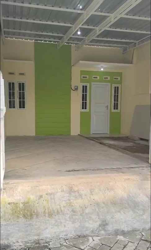 rumah baru siap huni