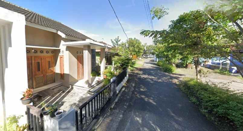 rumah belakang kampus umy jogja 950 jt