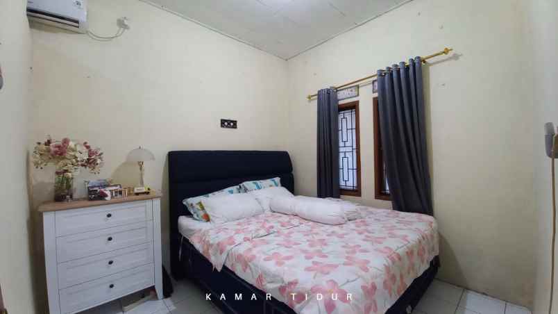 rumah besar dan tanah 542 m2 jual murah
