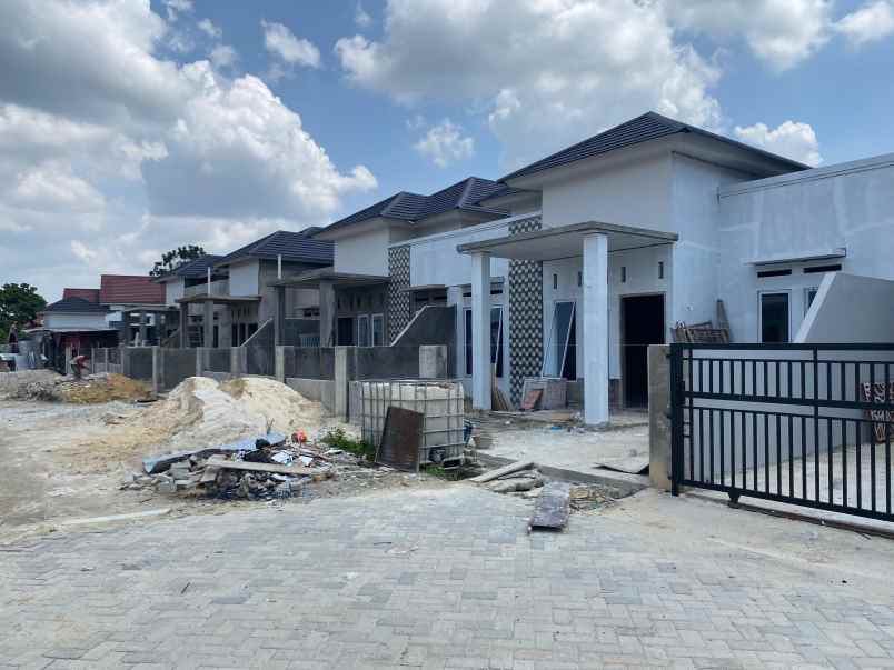 rumah cantik asri di jalan harapan raya pekanbaru