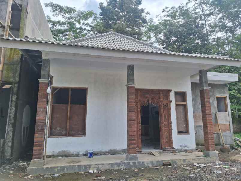 rumah cantik desain etnik jawa di borobudur magelang