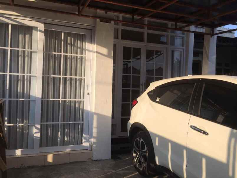 rumah cantik di bandung barat dijual cepat