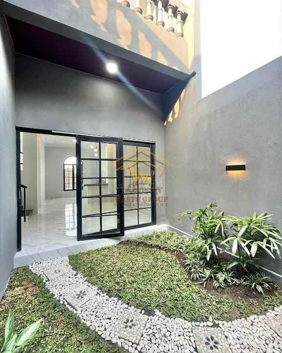 rumah cantik eropa modern moinimalis di maguwoharjo