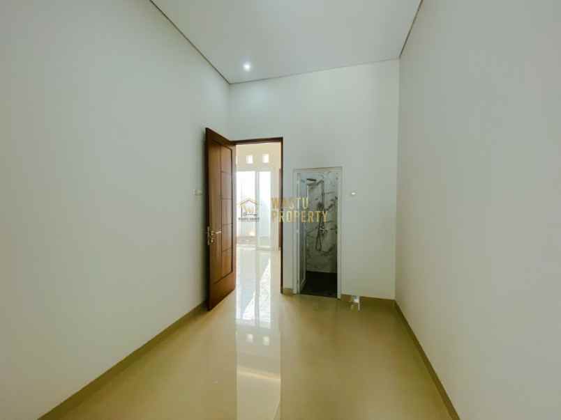 rumah cantik siap huni di wedomartani harga nego