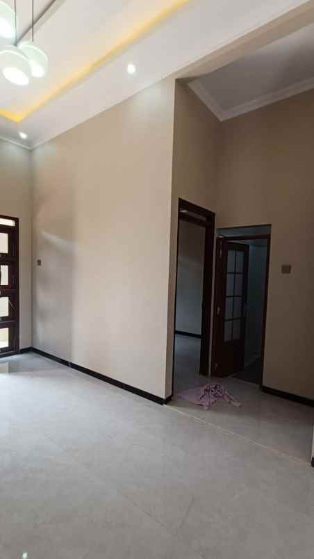 rumah ciamik siap huni shm ready dekat kampus unnes