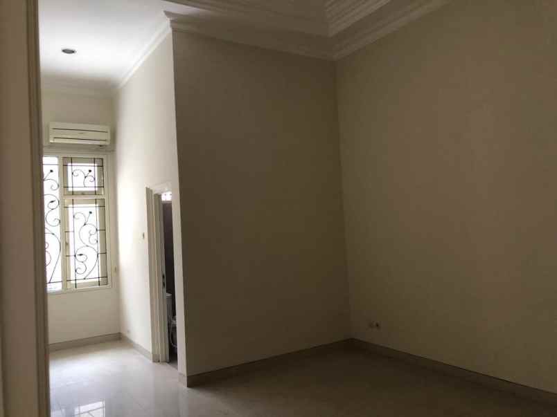 rumah classic araya surabaya timur dekat merr klampis