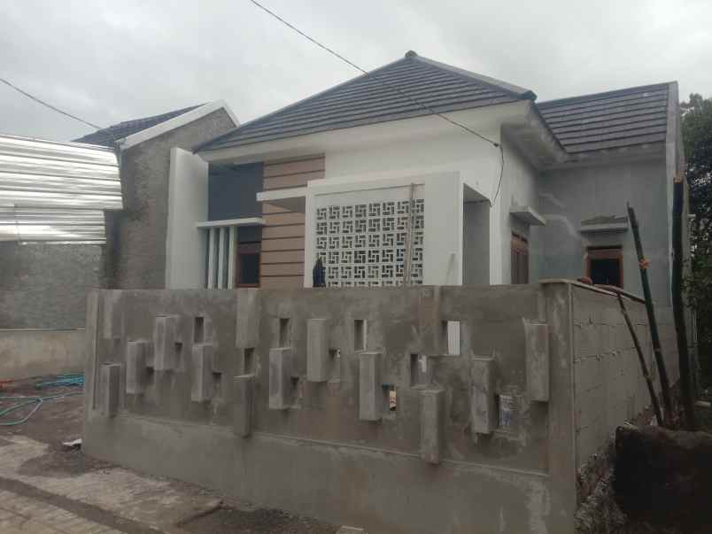 rumah cluster 3 kamar tidur nuansa alam cilame kbb