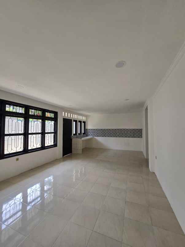 rumah dalam komplek harga di bawah pasaran siap huni