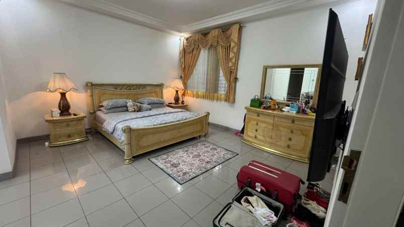 rumah di cigadung kodya bandung bebas banjir strategis