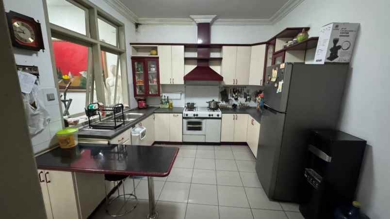 rumah di cigadung kodya bandung bebas banjir strategis