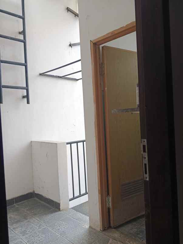 rumah dijual dekat dengan pintu tol jatiwaringin