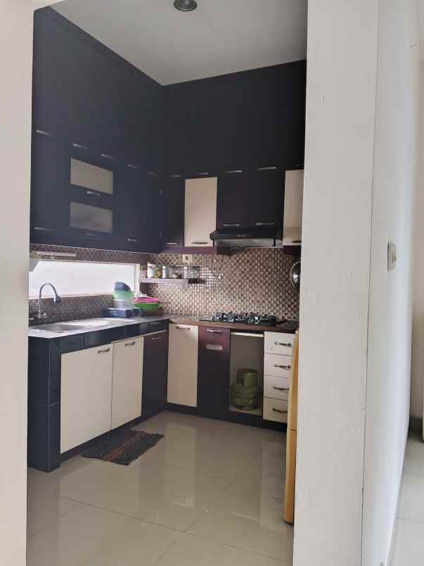 rumah dijual dekat dengan pintu tol jatiwaringin