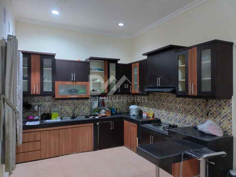 rumah dijual di villa melati mas tangerang selatan