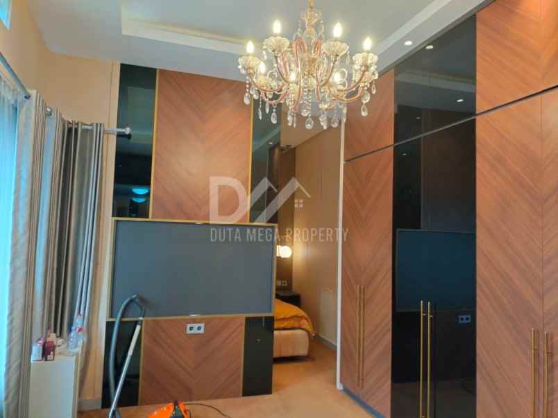 rumah dijual di villa melati mas tangerang selatan