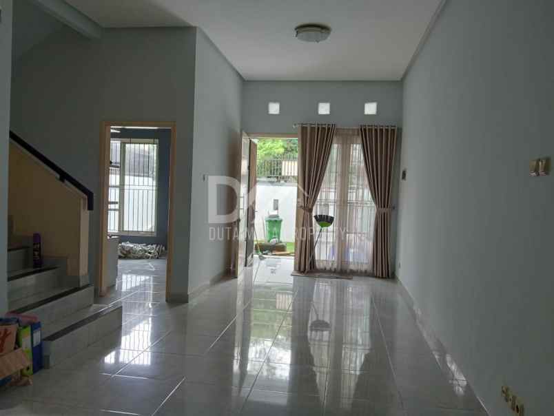 rumah dijual di villa melati mas tangerang selatan