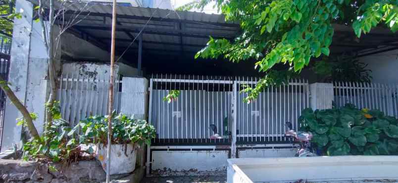 rumah dijual jalan sulawesi surabaya timur