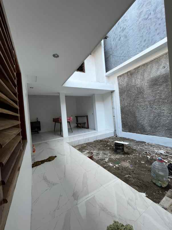 rumah dijual kinibalu barat surabaya pusat