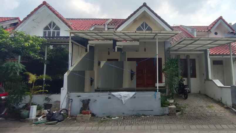 rumah dijual taman international village