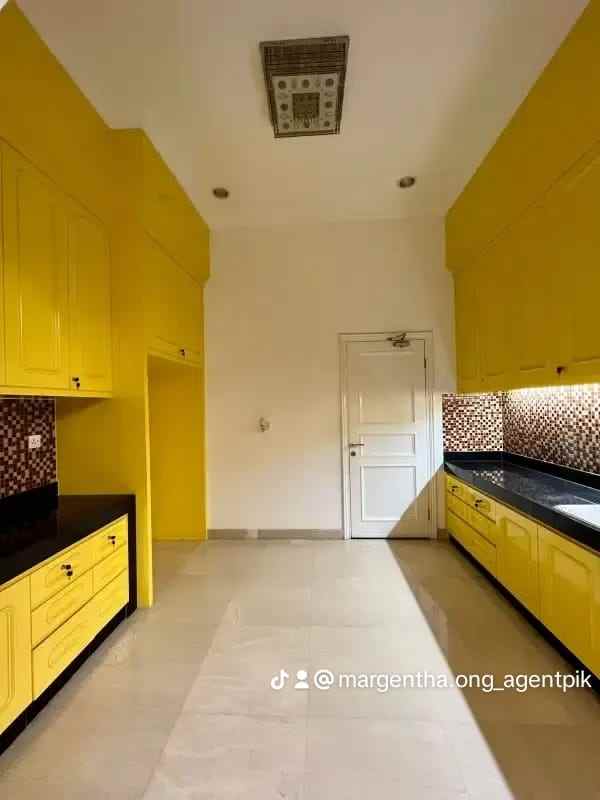 rumah gold coast pik hadap utara