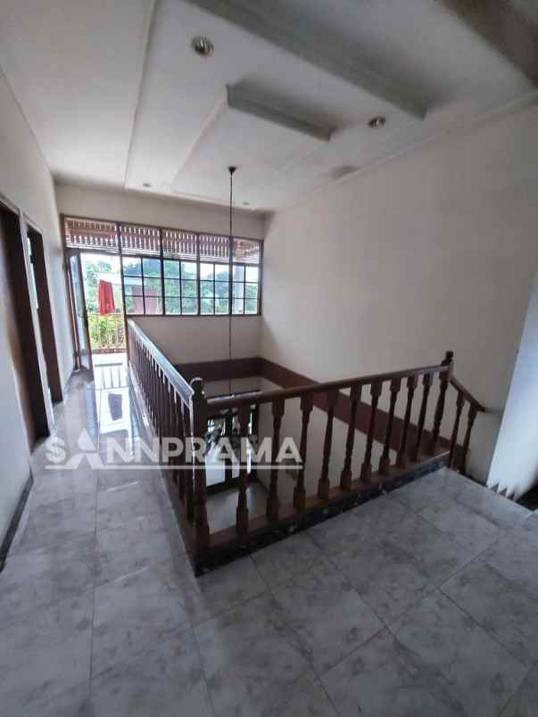 rumah hook tanah 585 beji dijual cepat tbr