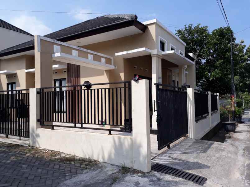 rumah jalan kaliurang km 12 5