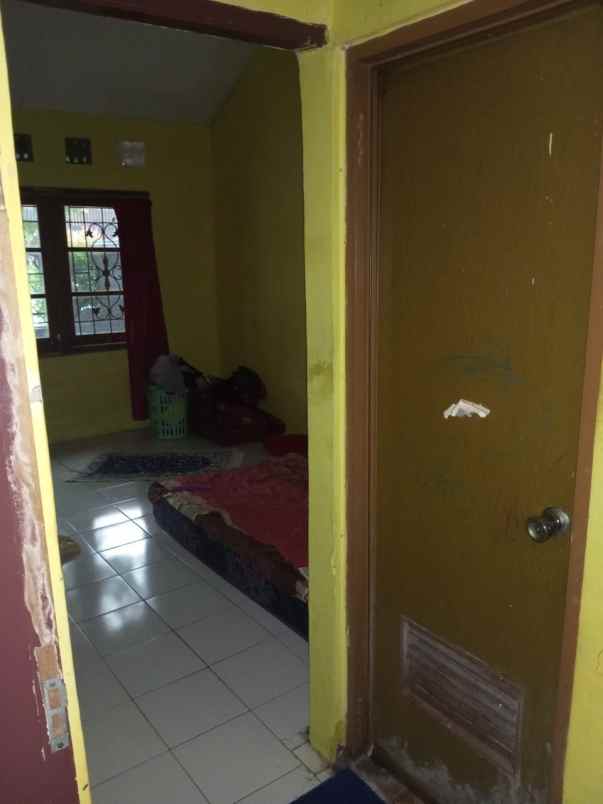 rumah jalan raya cilebut