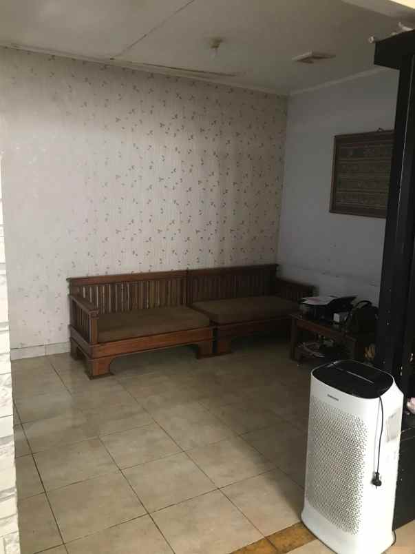 rumah jalan raya cilebut