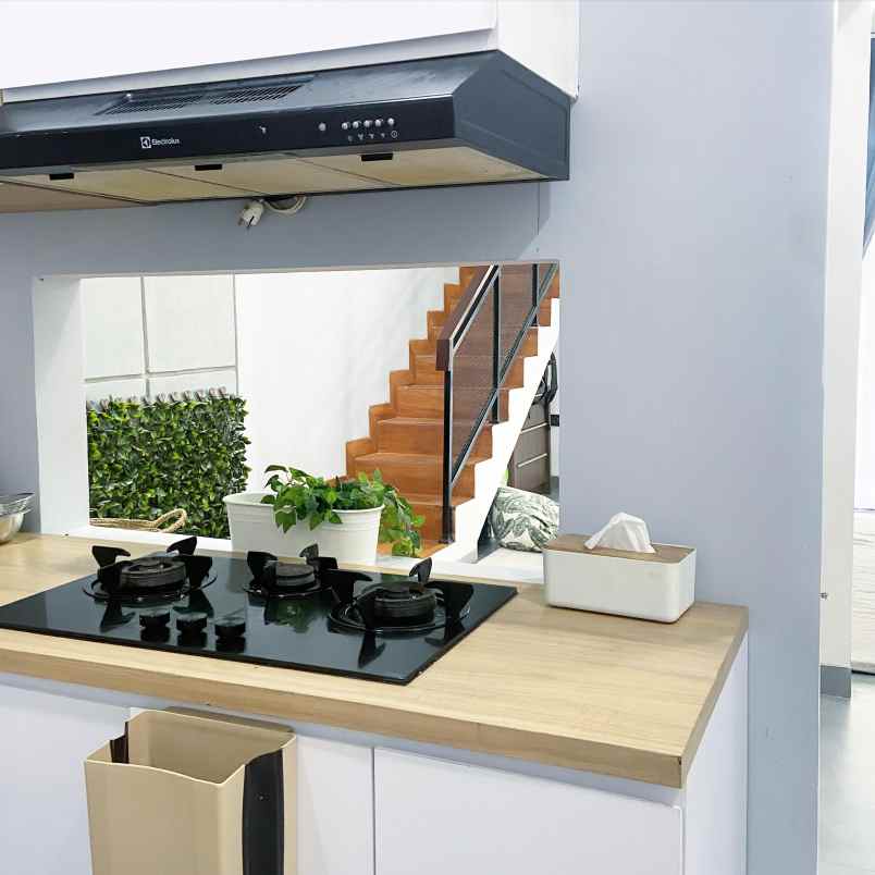 rumah komplek cisaranten one gate system