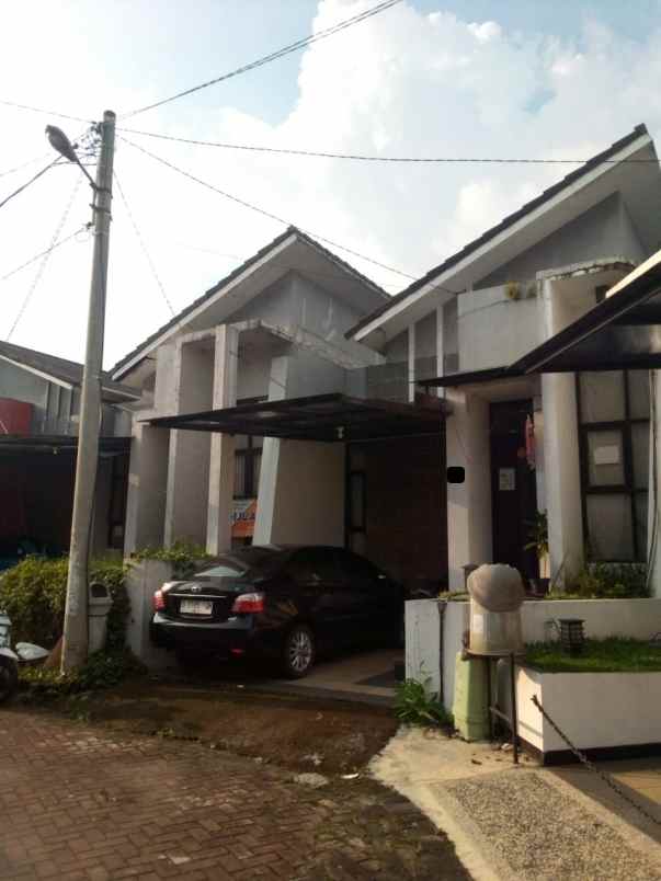 rumah komplek ssp sariwangi type downslop siap huni
