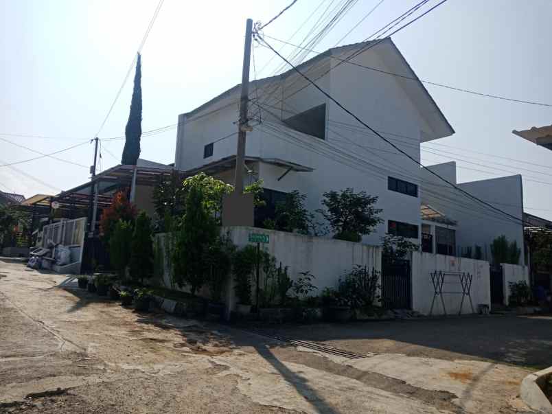 rumah komplek taman pesona cihanjuang