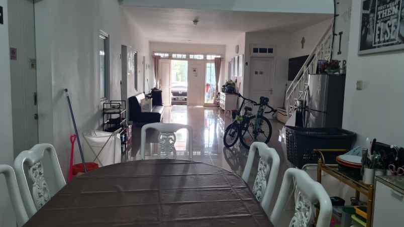 rumah kost full furnished 11 pintu di lippo karawaci