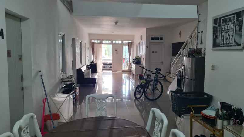 rumah kost full furnished 11 pintu di lippo karawaci