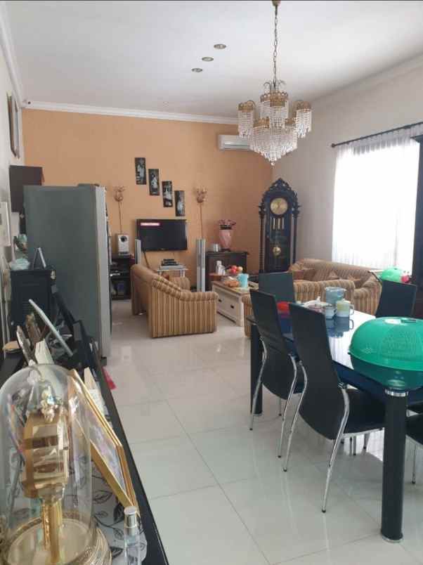 rumah laguna regency pakuwon city strategis siap huni