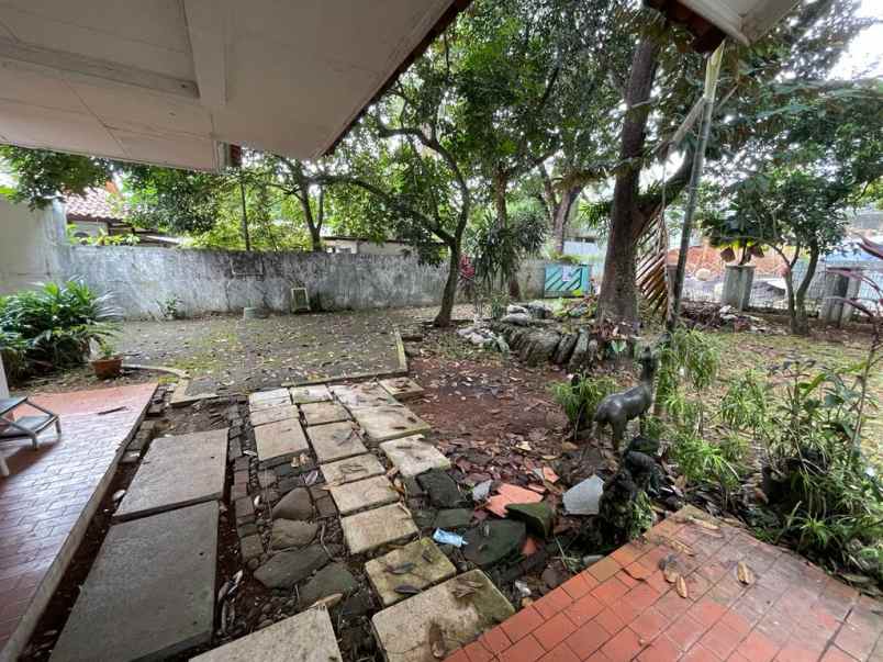 rumah lama komplek kavling polri tenang dan asri