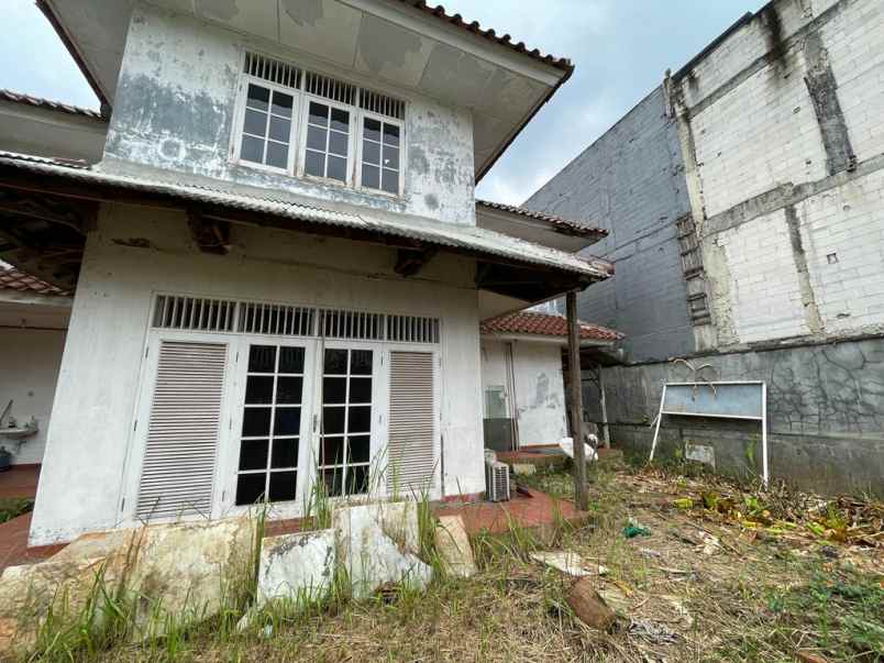 rumah lama komplek kavling polri tenang dan asri
