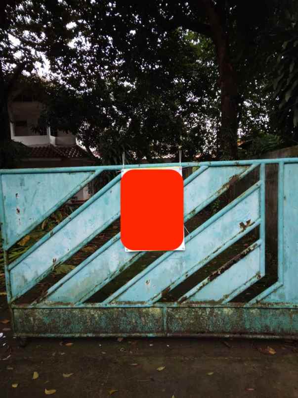 rumah lama komplek kavling polri tenang dan asri