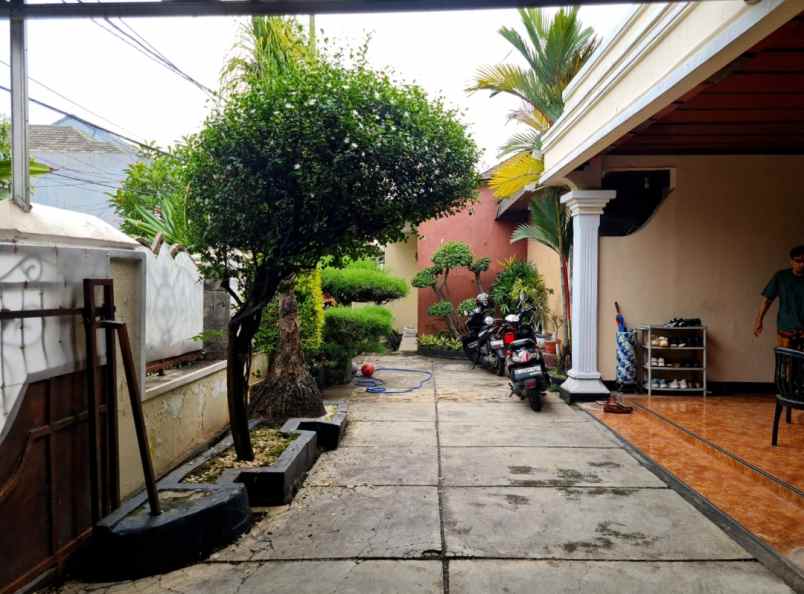 rumah luas di kavling dki pondok kelapa jakarta timur