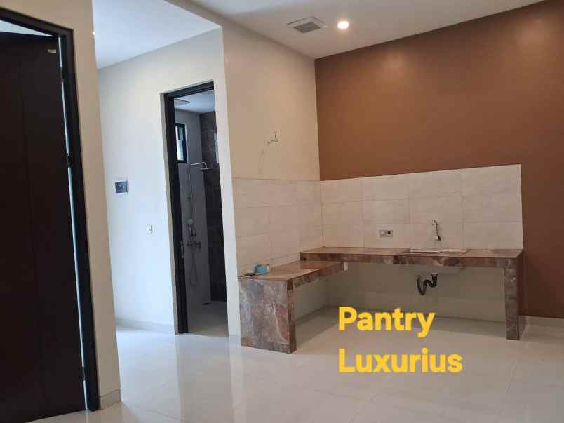 rumah manyar gress 2 lantai tengah kota surabaya timur