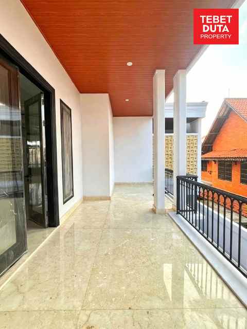 rumah menteng