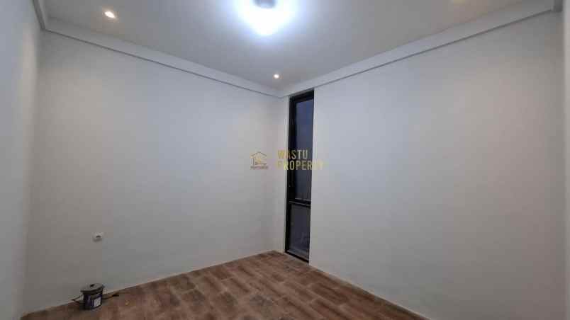 rumah mewah 2 lantai harga terjangkau siap huni 1 unit