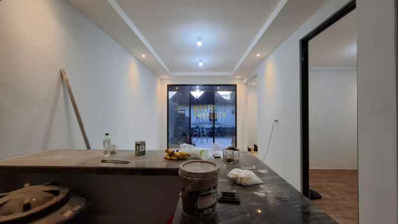 rumah mewah 2 lantai harga terjangkau siap huni 1 unit