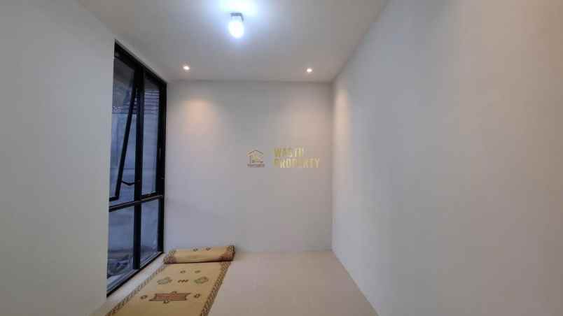 rumah mewah 2 lantai harga terjangkau siap huni 1 unit