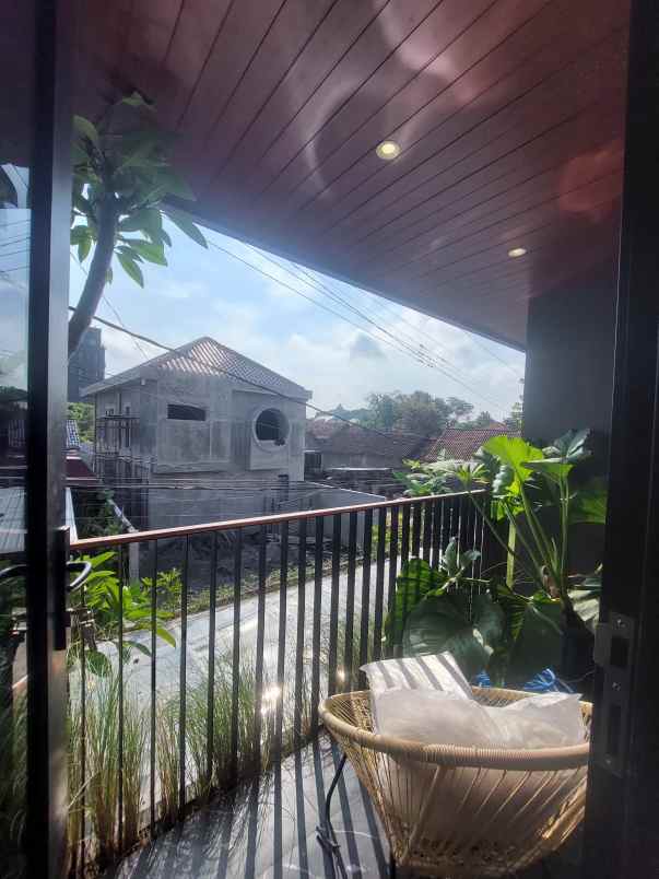 rumah mewah belakang hyatt palagan full furnish