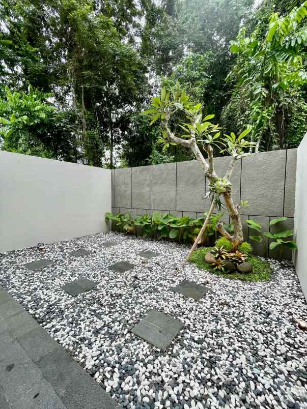 rumah mewah cantik dekat kampus uii jogja