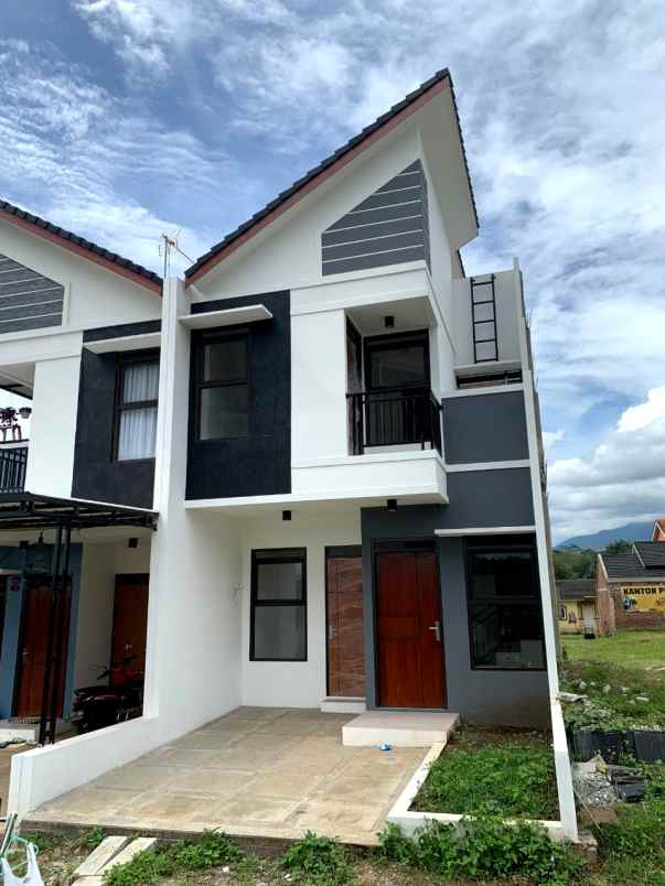 rumah mewah cimahi view unik kereta cepat khas jepang