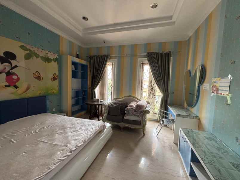 rumah mewah di bukit gading mediterania kelapa gading