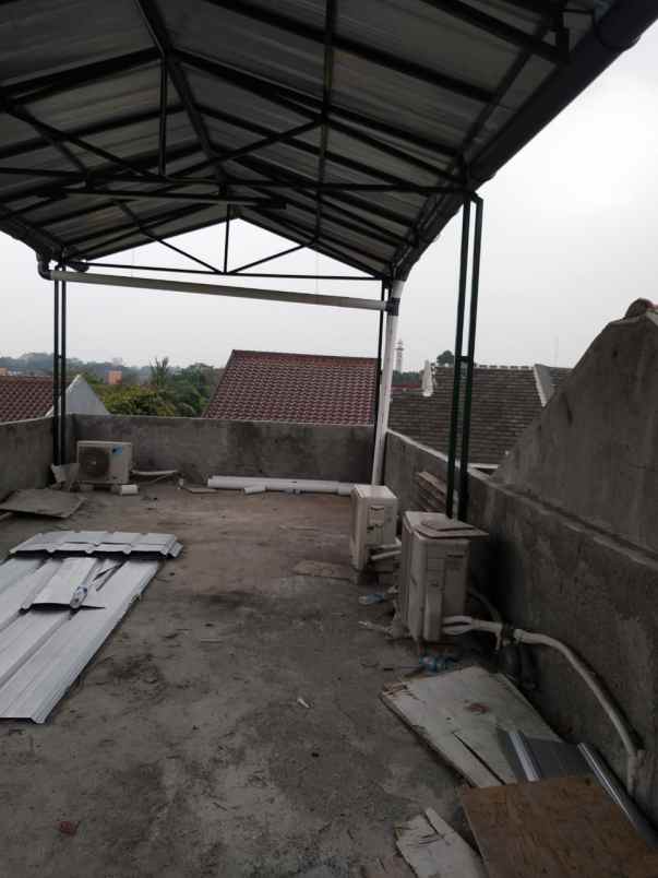 rumah minimalis dekat stasiun tol srengseng sawah