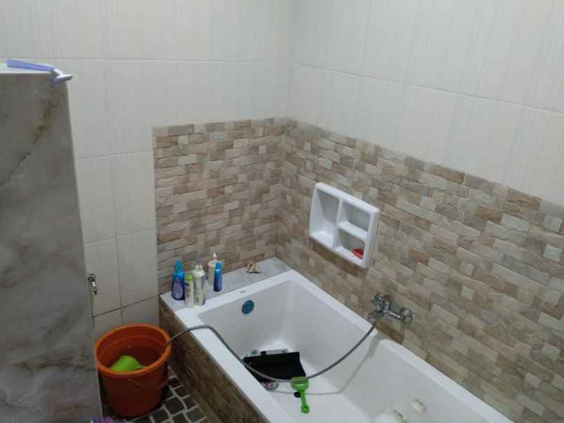 rumah minimalis dekat stasiun tol srengseng sawah