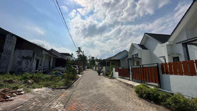 rumah modern 1 lantai 400 juta an di singosari